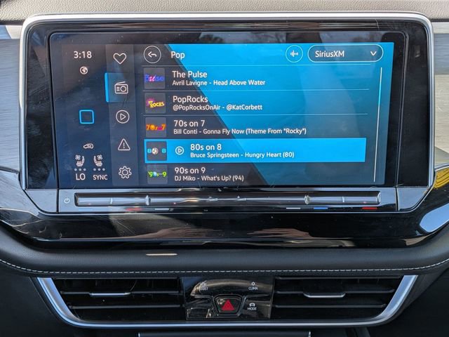 Used 2024 Volkswagen Atlas Cross Sport SE AWD/4WD image 11