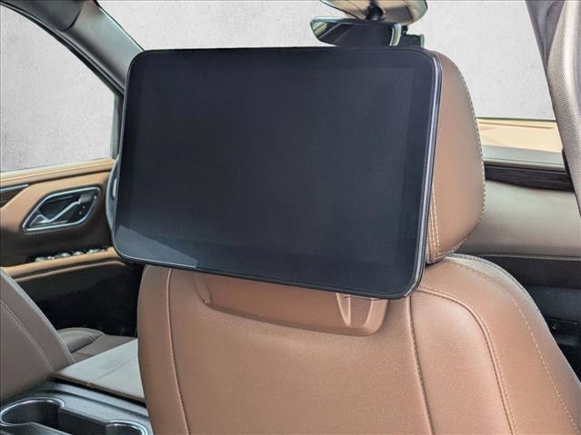 Used 2024 Chevrolet Suburban High Country image 25