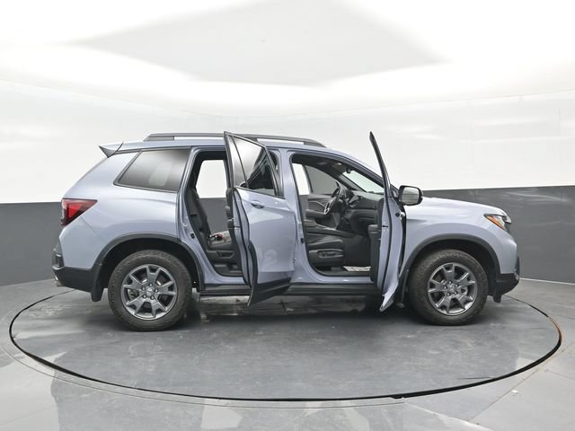 Used 2025 Honda Passport TrailSport image 28