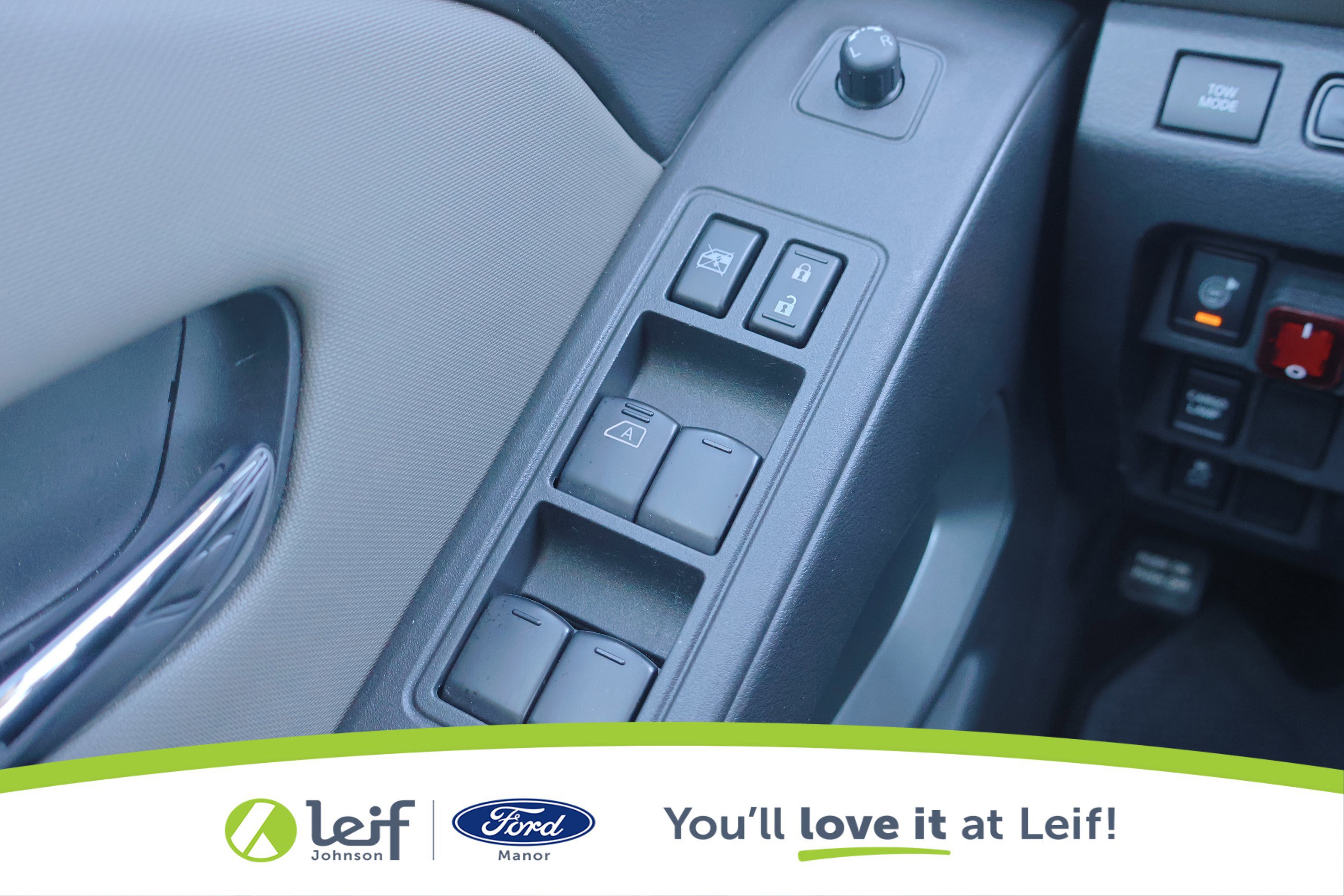 Used 2022 Nissan Frontier SV w/ Technology Package image 15