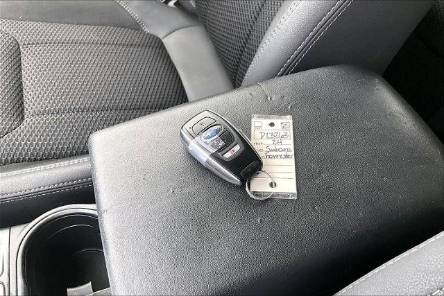Used 2024 Subaru Forester Premium AWD/4WD image 11