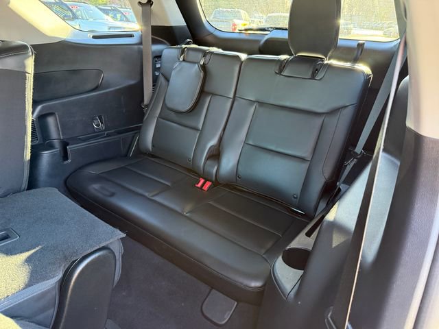 Certified 2022 Ford Explorer XLT w/ Equipment Group 202A image 7