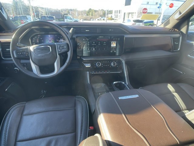 Used 2024 GMC Sierra 3500 Denali image 18