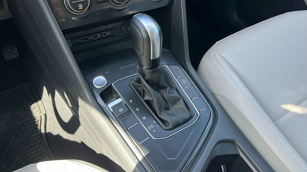 Used 2020 Volkswagen Tiguan SE FWD image 18