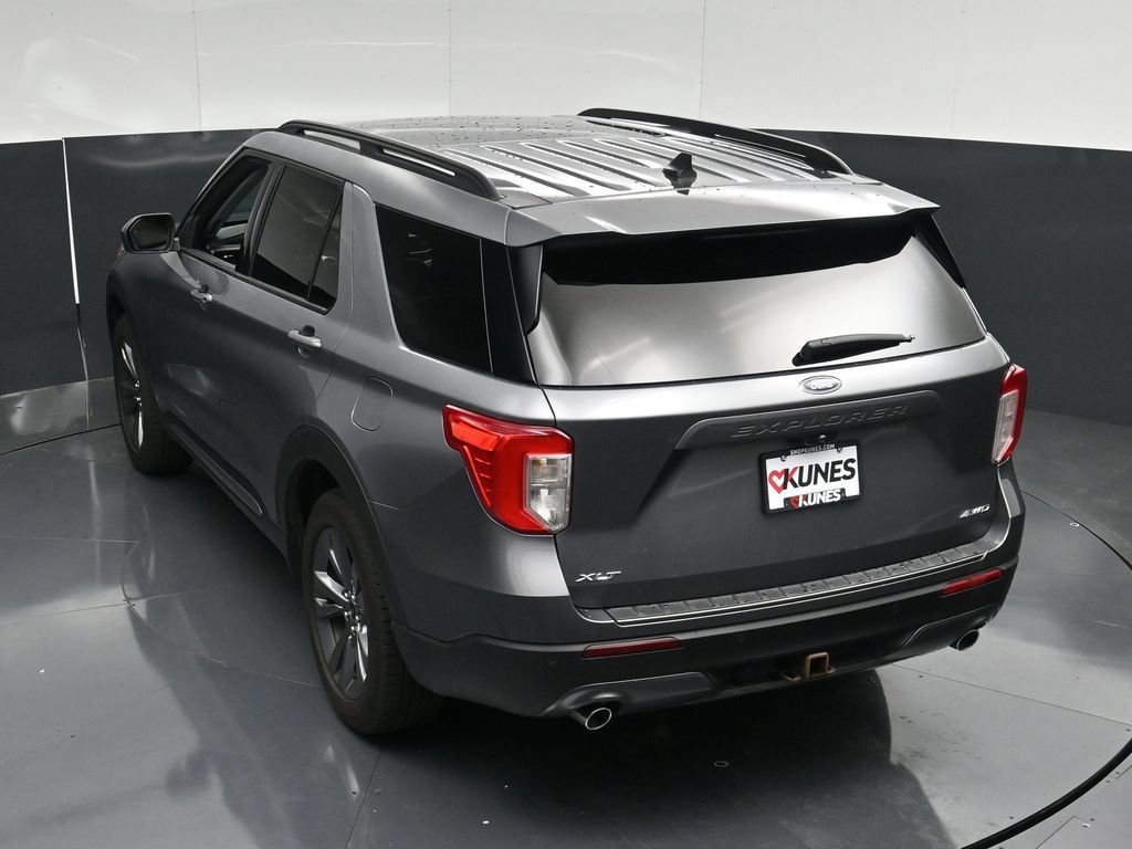 Certified 2022 Ford Explorer XLT w/ Equipment Group 202A AWD/4WD image 54