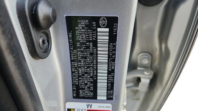 Used 2021 Toyota Avalon XLE w/ Moonroof Package image 36