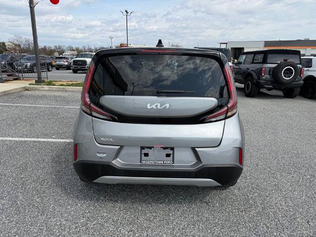 Used 2025 Kia Soul LX FWD image 7