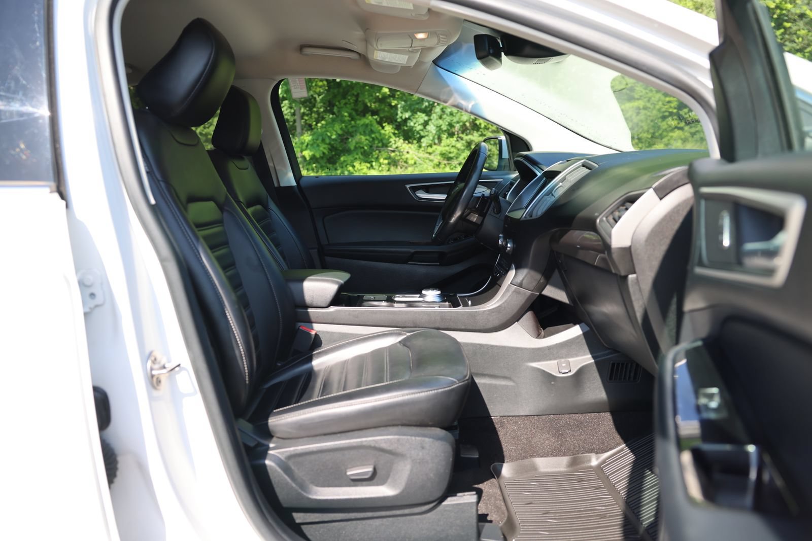 Certified 2020 Ford Edge SEL w/ Convenience Package AWD/4WD image 9