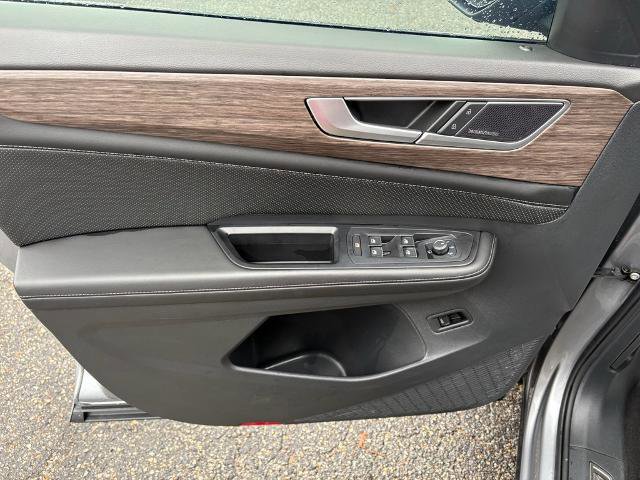 Used 2024 Volkswagen Atlas SEL Premium R-Line image 11