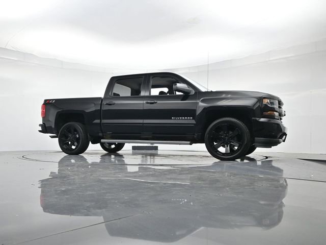 Used 2018 Chevrolet Silverado 1500 LT w/ All Star Edition image 31