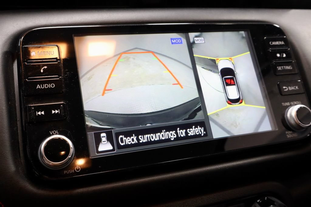 Used 2021 Nissan Kicks SR w/ SR Premium Package FWD image 2