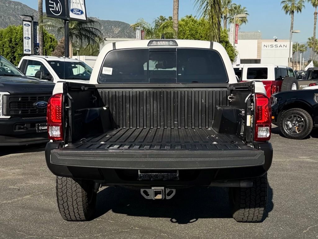 Used 2017 Toyota Tacoma TRD Off-Road w/ Tow Package image 12