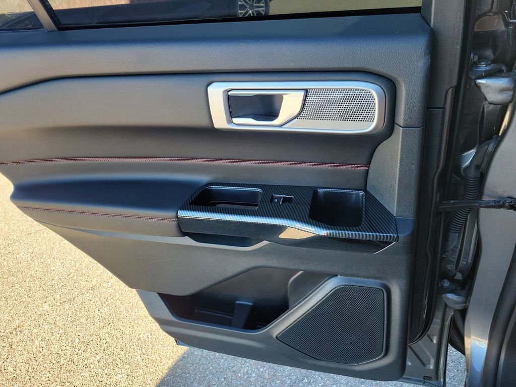 Certified 2024 Ford Explorer ST-Line w/ Class IV Trailer Tow Package image 15