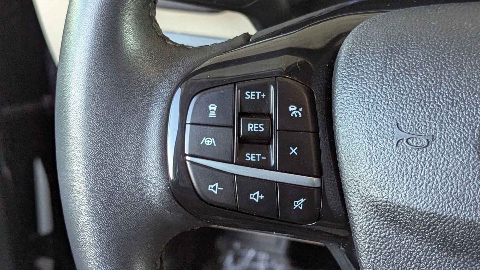 Certified 2022 Ford Escape SEL w/ Technology Package image 30