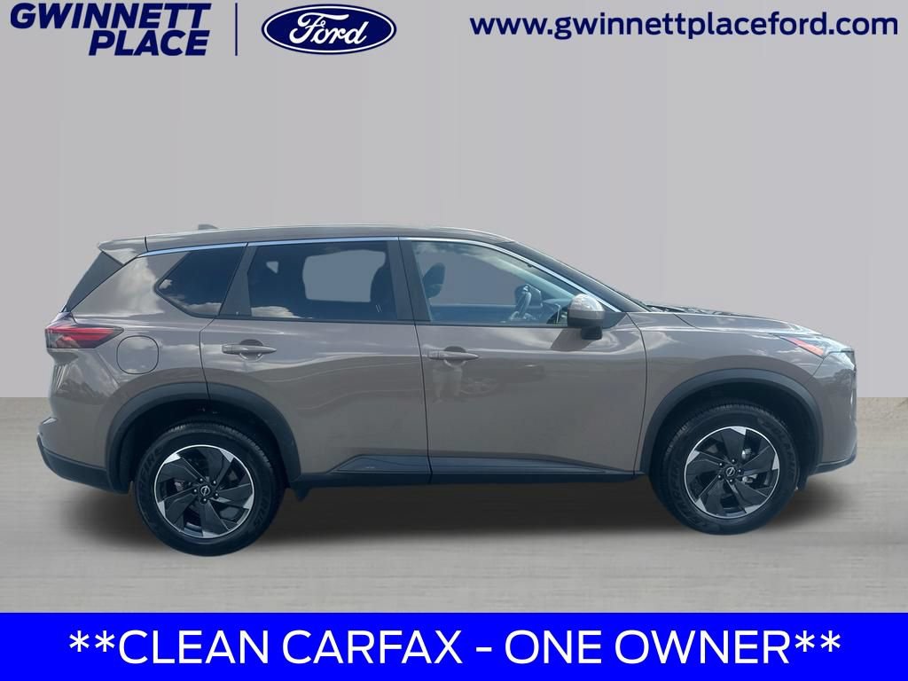 Used 2025 Nissan Rogue SV AWD/4WD image 4