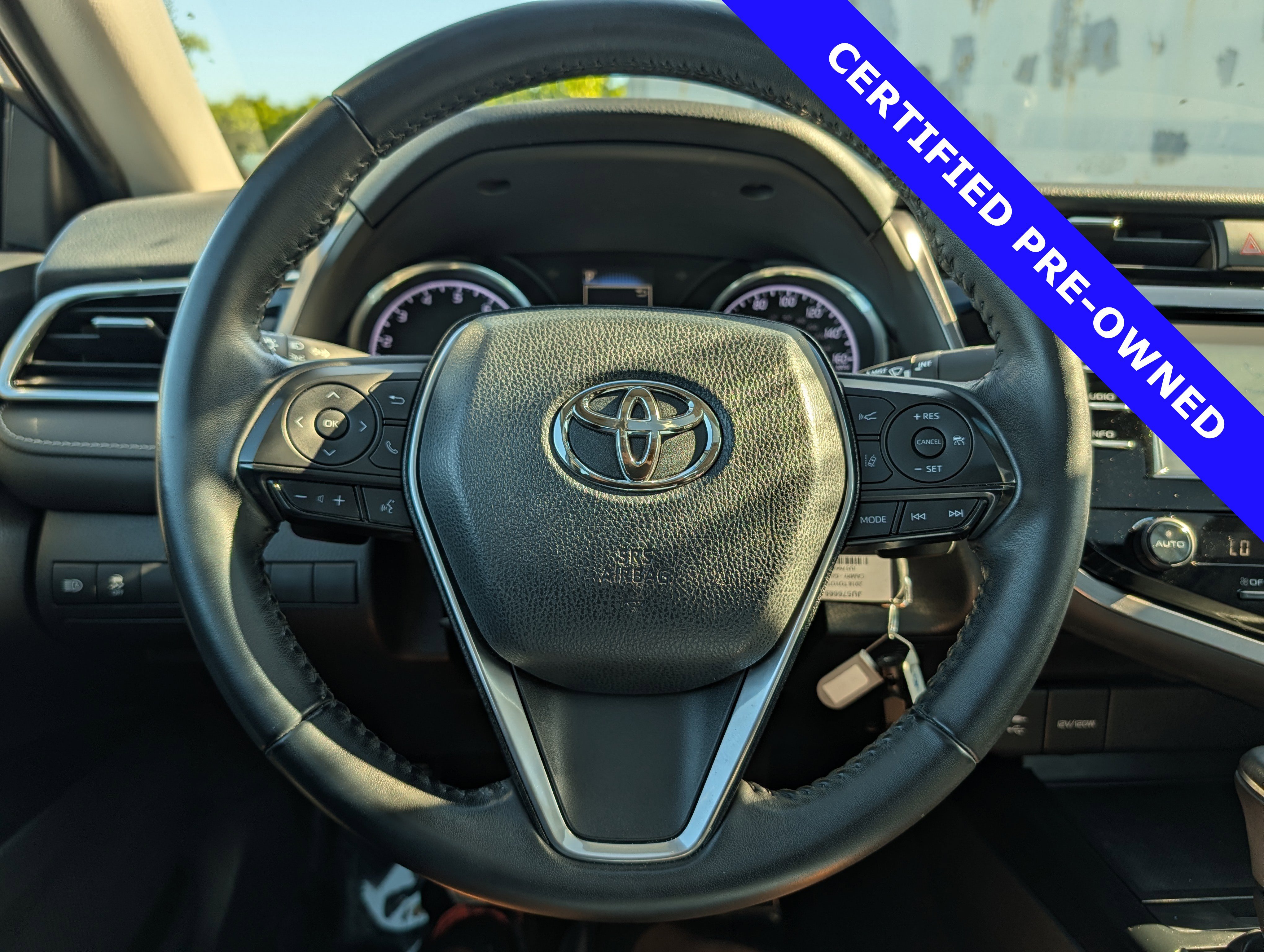 Used 2018 Toyota Camry SE w/ Moonroof Package FWD image 26