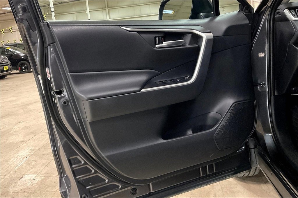 Used 2024 Toyota RAV4 XLE image 21