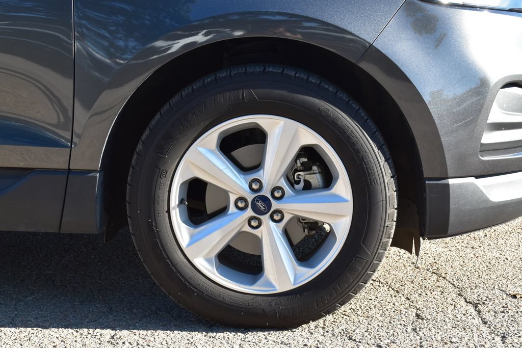 Certified 2020 Ford Edge SE FWD image 4