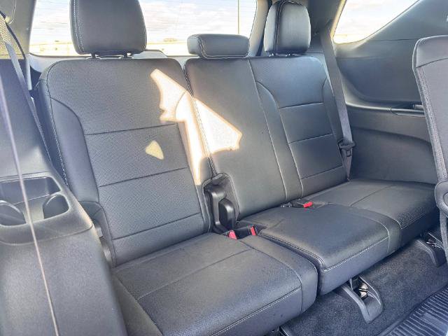 Used 2026 Chevrolet Traverse LT w/ LPO, Floor Liner Package FWD image 17