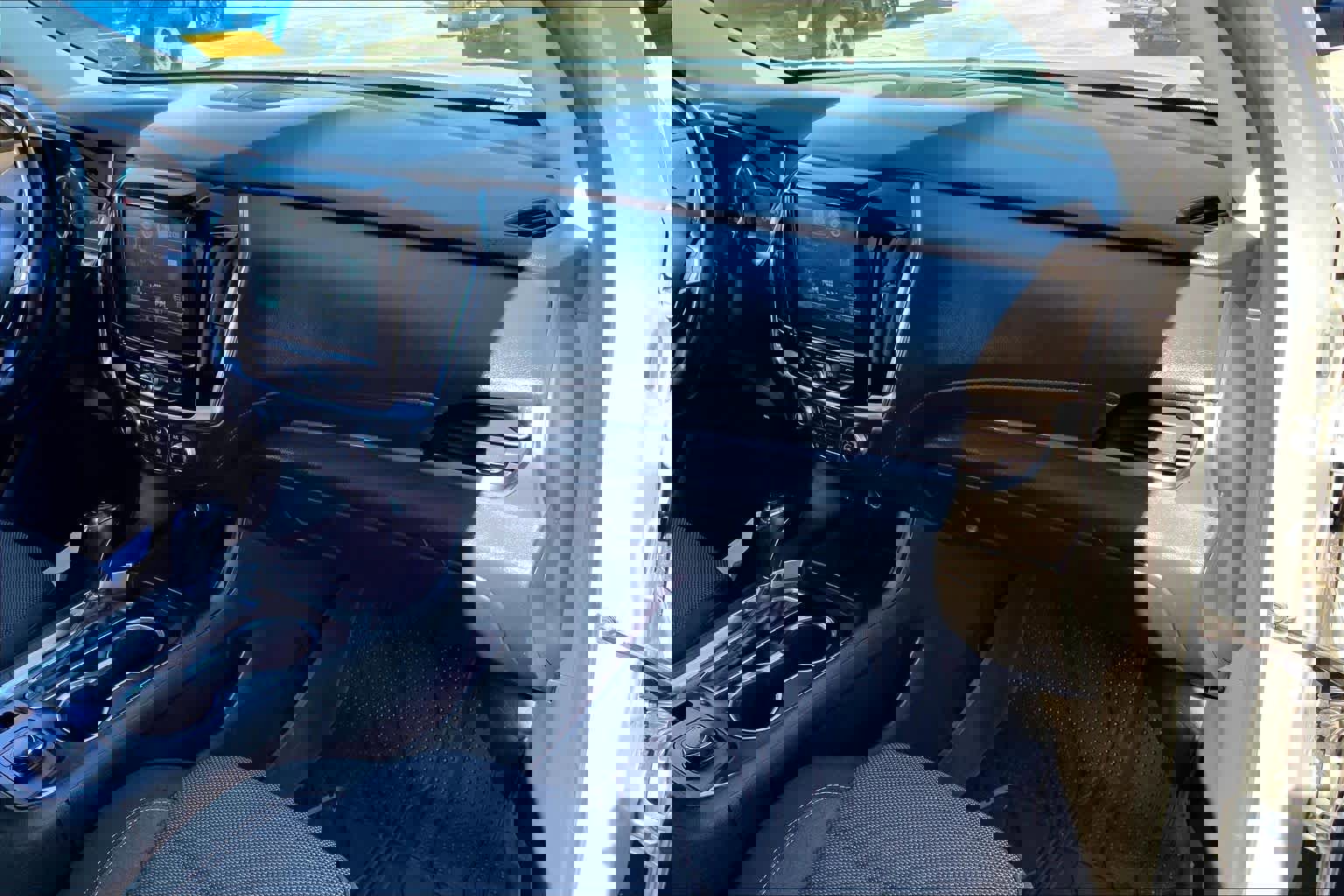 Used 2019 Chevrolet Traverse LT image 16