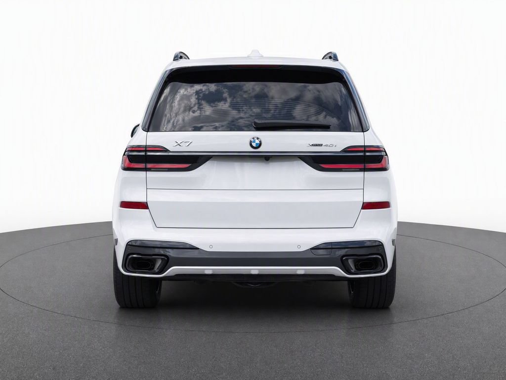 Used 2025 BMW X7 xDrive40i w/ M Sport Package AWD/4WD image 6