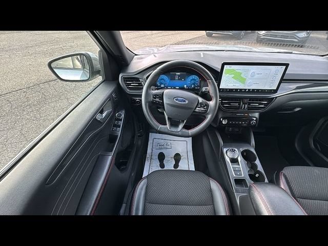 Certified 2023 Ford Escape ST-Line Elite AWD/4WD image 13
