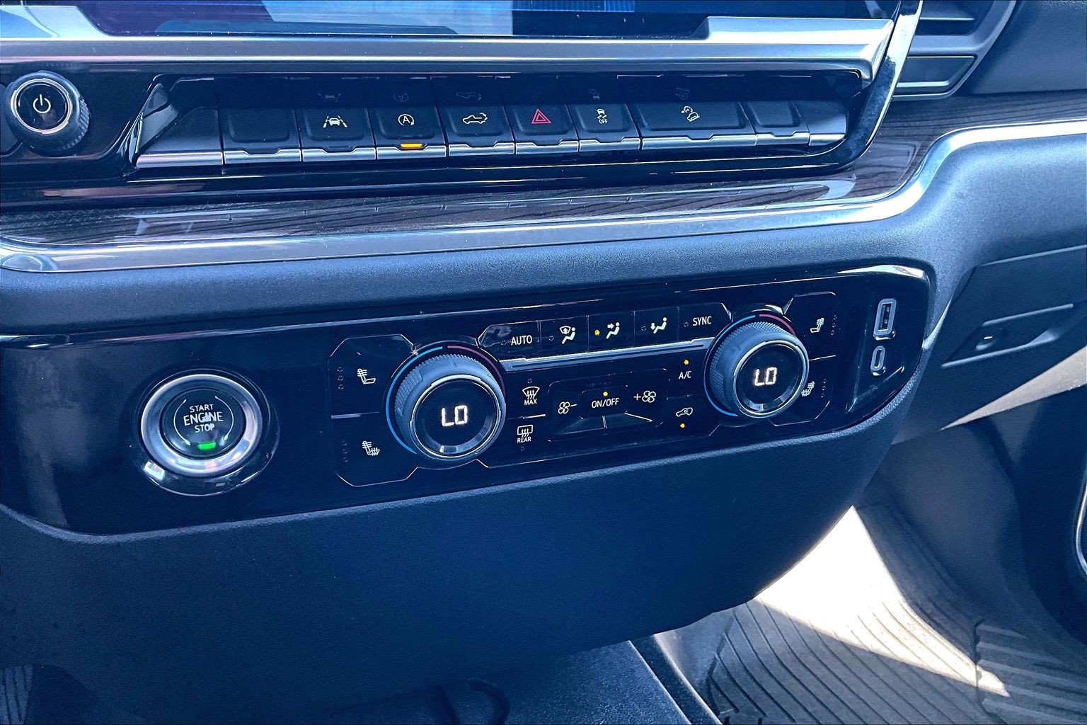 Used 2023 Chevrolet Silverado 1500 RST AWD/4WD image 32