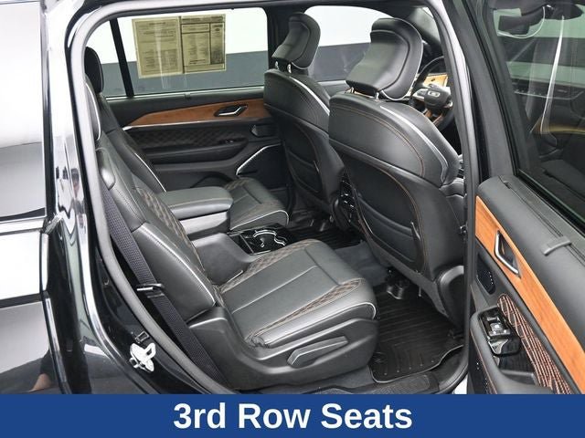 Used 2023 Jeep Grand Cherokee L Summit AWD/4WD image 15