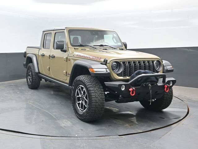 Used 2025 Jeep Gladiator Rubicon w/ Convenience Group AWD/4WD image 2