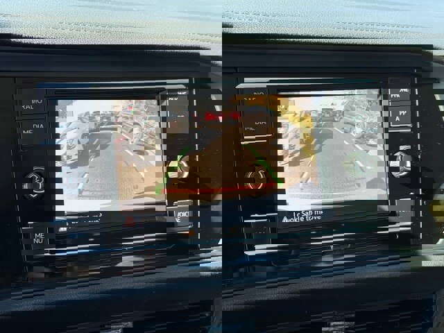 Used 2021 Volkswagen Jetta SE w/ SE Cold Weather Package image 23