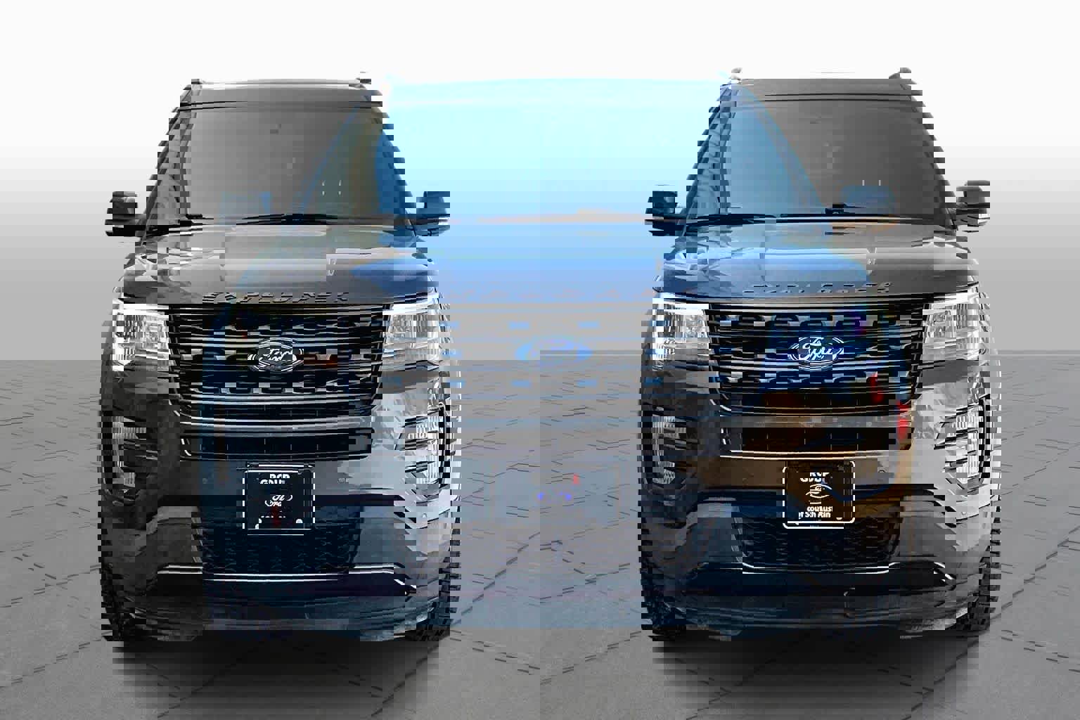 Certified 2017 Ford Explorer XLT w/ Equipment Group 202A image 8