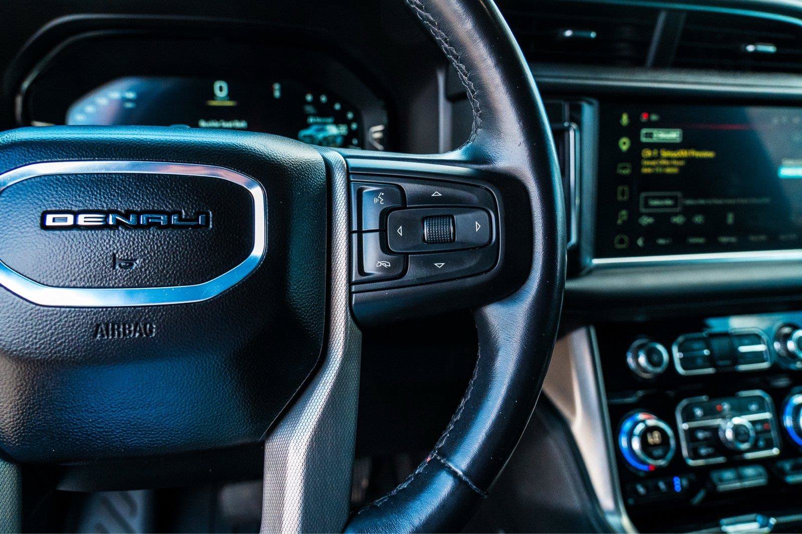 Used 2024 GMC Yukon Denali w/ Advanced Technology Package AWD/4WD image 12