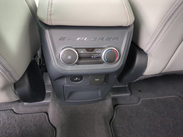 Certified 2026 Ford Explorer Active w/ Active Comfort Package RWD image 32