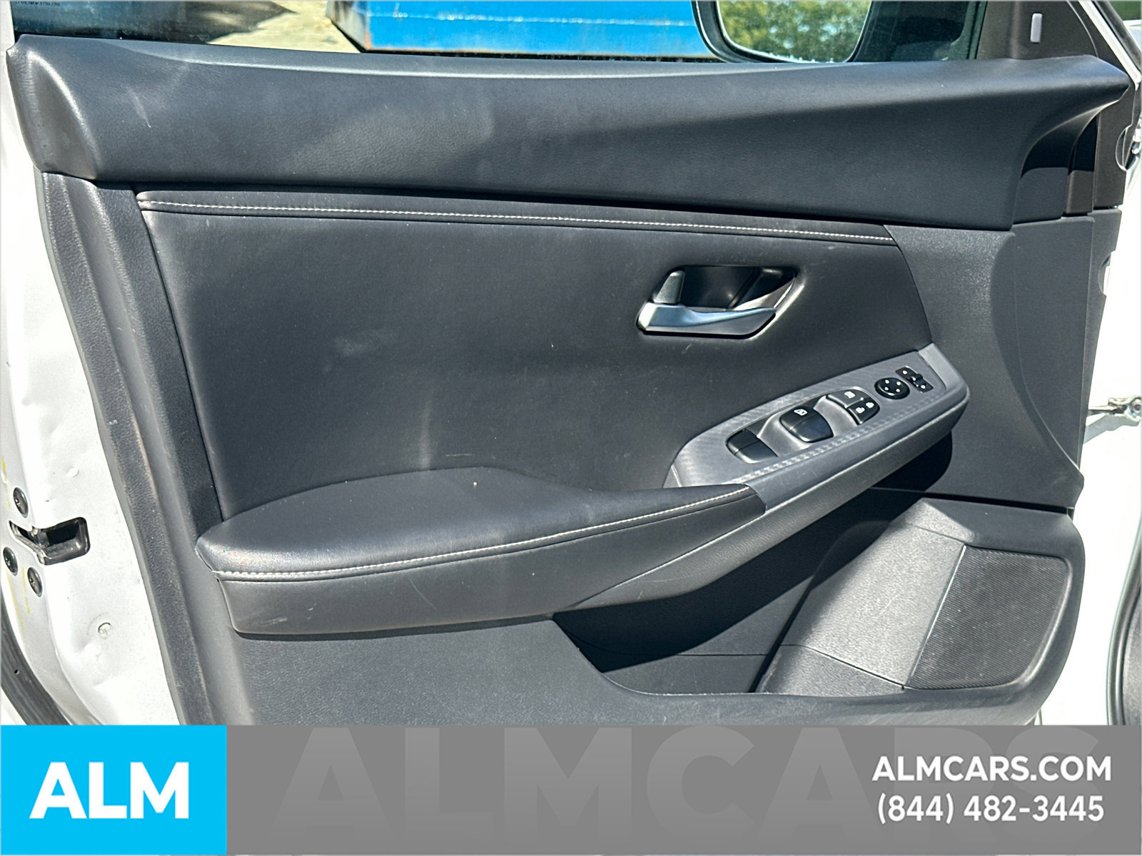 Used 2024 Nissan Sentra SV FWD image 11