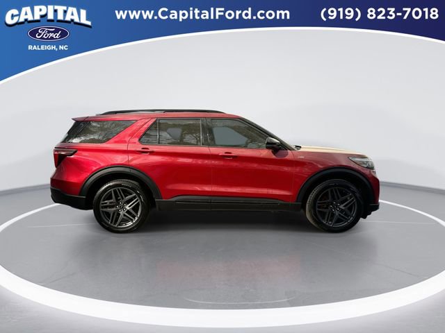 Certified 2025 Ford Explorer ST-Line w/ Premium Package AWD/4WD image 9