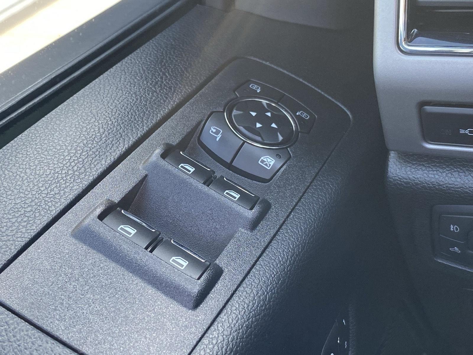 Certified 2019 Ford F150 Lariat w/ Equipment Group 502A Luxury AWD/4WD image 22
