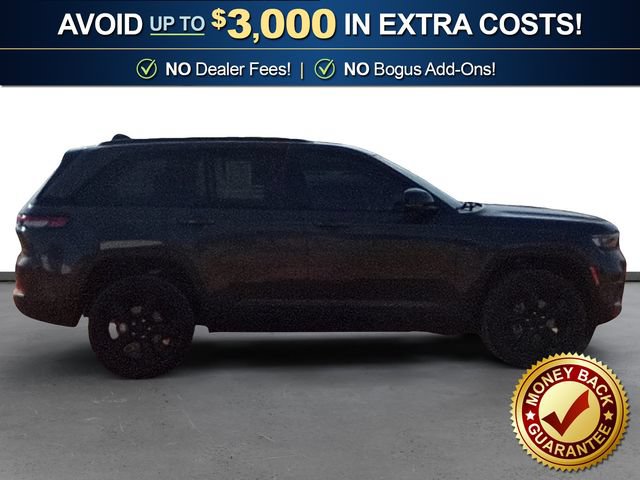 Used 2025 Jeep Grand Cherokee Altitude RWD image 8