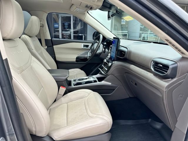 Certified 2021 Ford Explorer Platinum w/ Equipment Group 601A AWD/4WD image 55