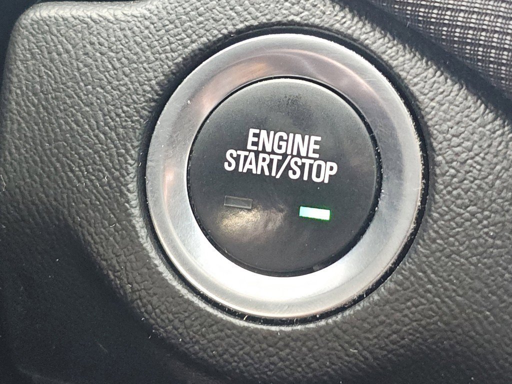 Used 2022 Chevrolet Equinox RS w/ RS Leather Package image 17