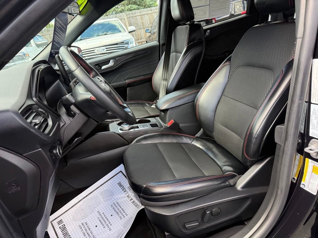 Certified 2024 Ford Escape ST-Line w/ Tech Pack #1 AWD/4WD image 19