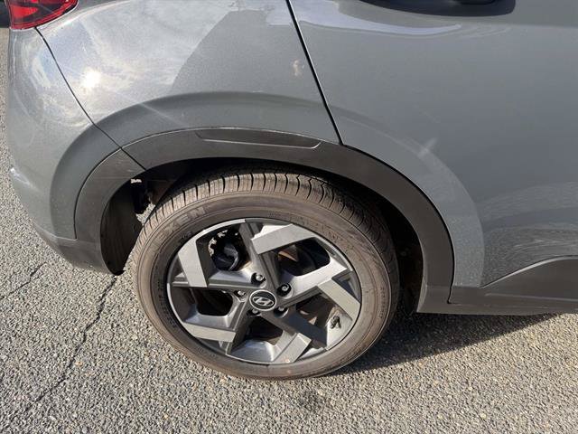 Used 2026 Hyundai Venue SEL FWD image 5