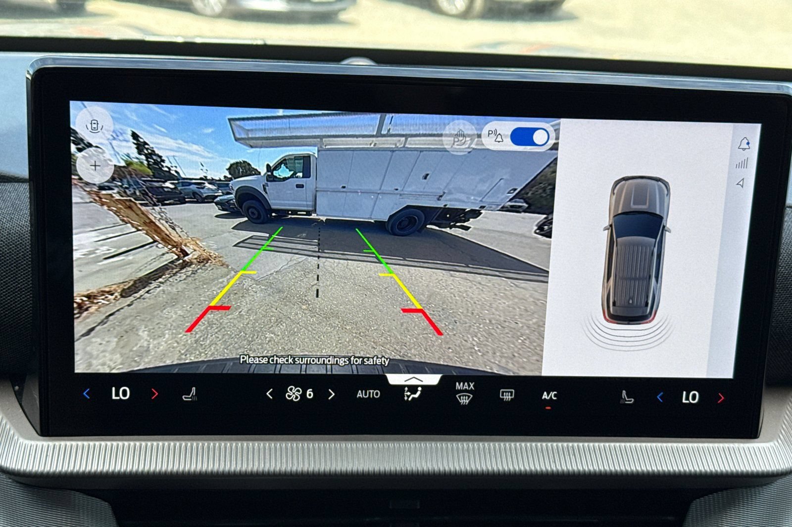 Certified 2025 Ford Explorer Active RWD image 23