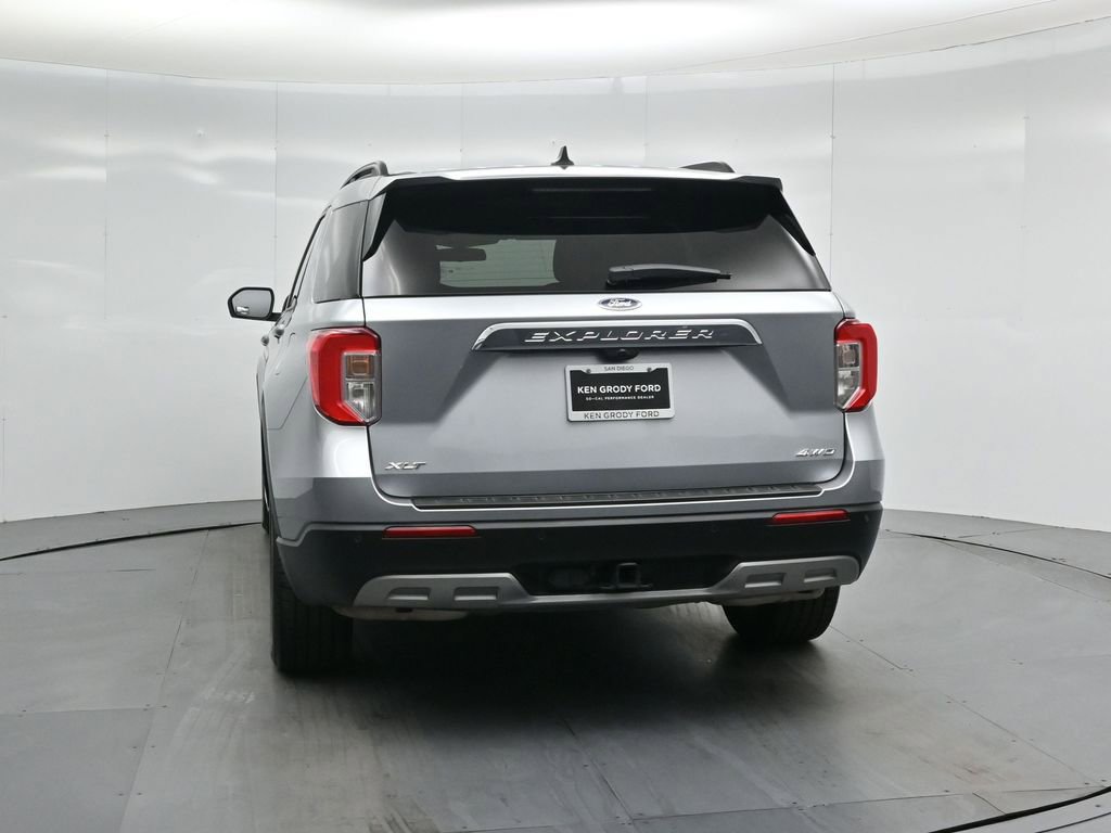 Certified 2022 Ford Explorer XLT w/ Equipment Group 202A image 31