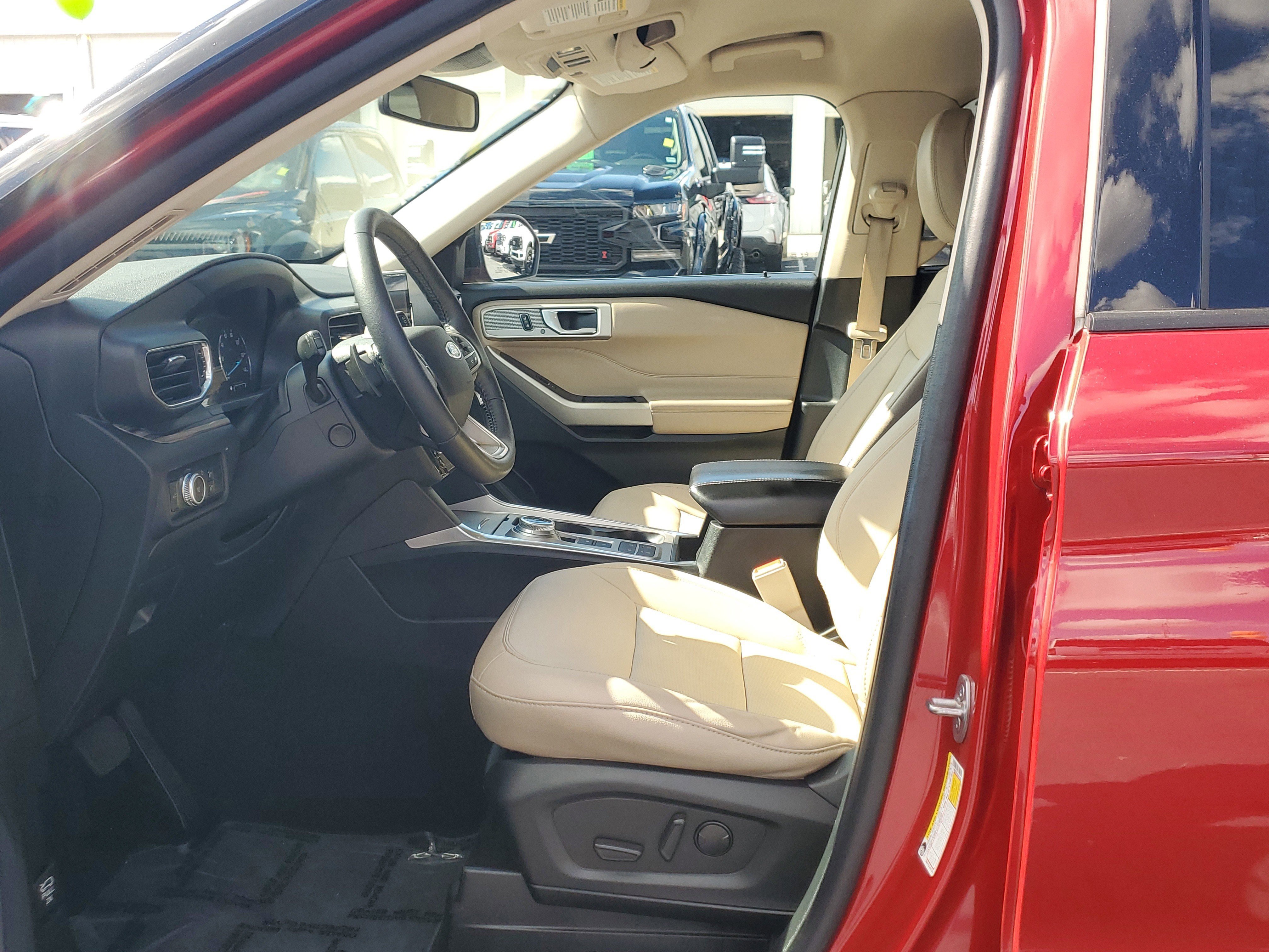 Certified 2021 Ford Explorer Limited w/ Equipment Group 301A image 23