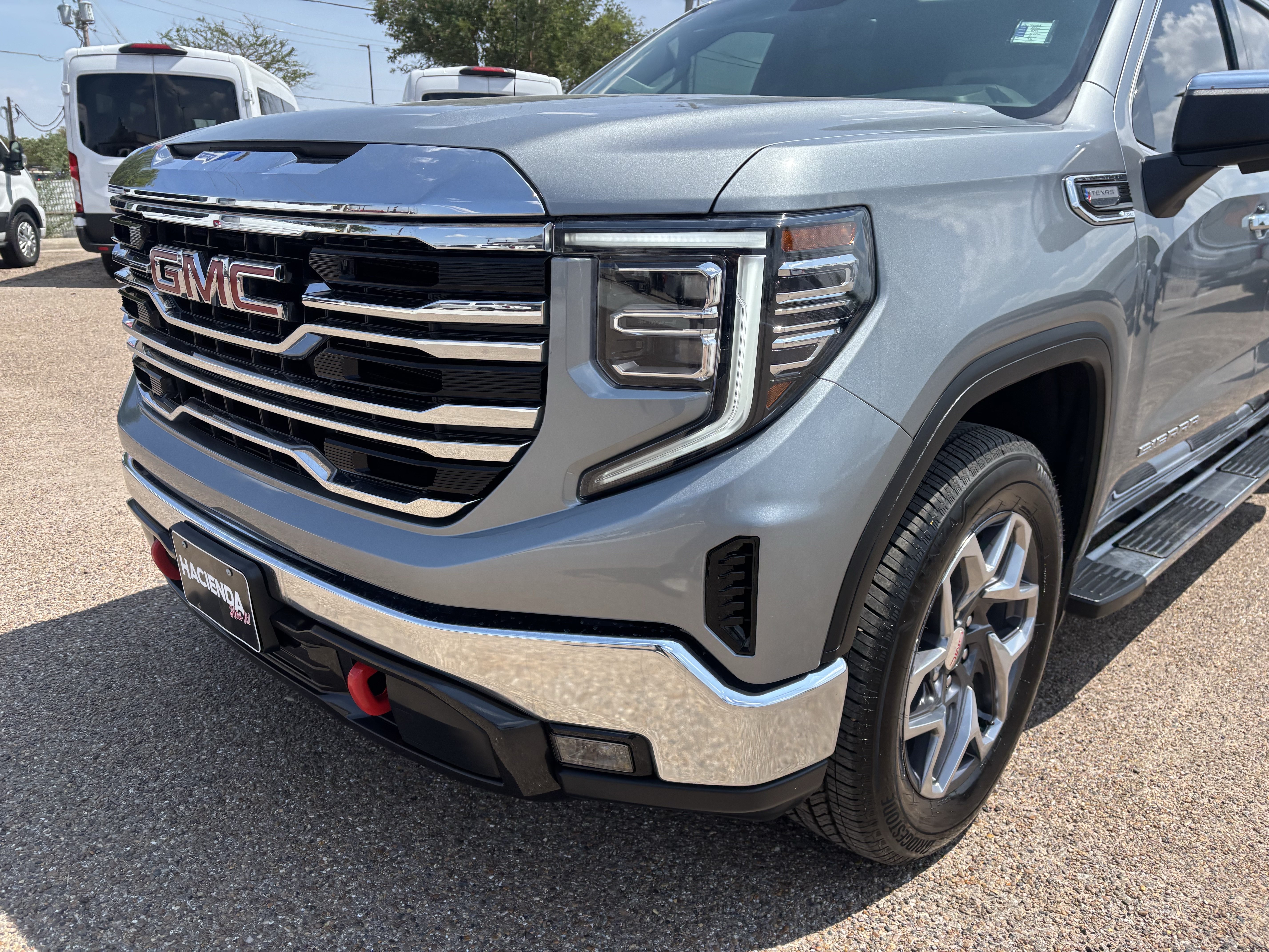 Used 2026 GMC Sierra 1500 SLT RWD image 7