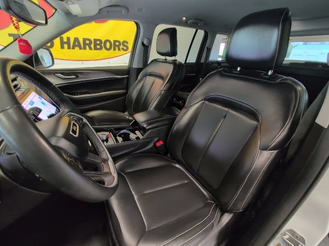 Used 2023 Jeep Grand Cherokee Limited AWD/4WD image 12