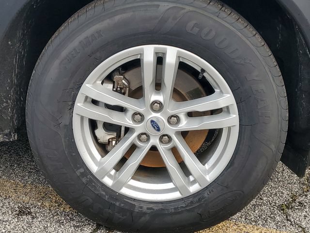 Certified 2023 Ford Explorer XLT w/ Equipment Group 202A AWD/4WD image 5