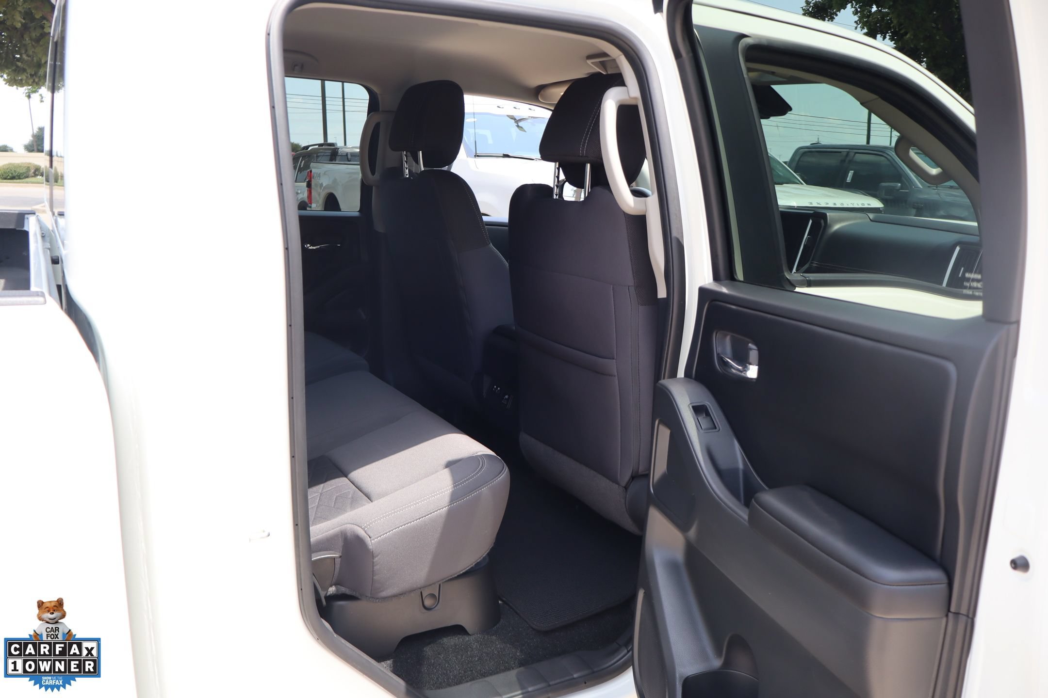 Used 2025 Nissan Frontier SV w/ SV Convenience Package RWD image 27