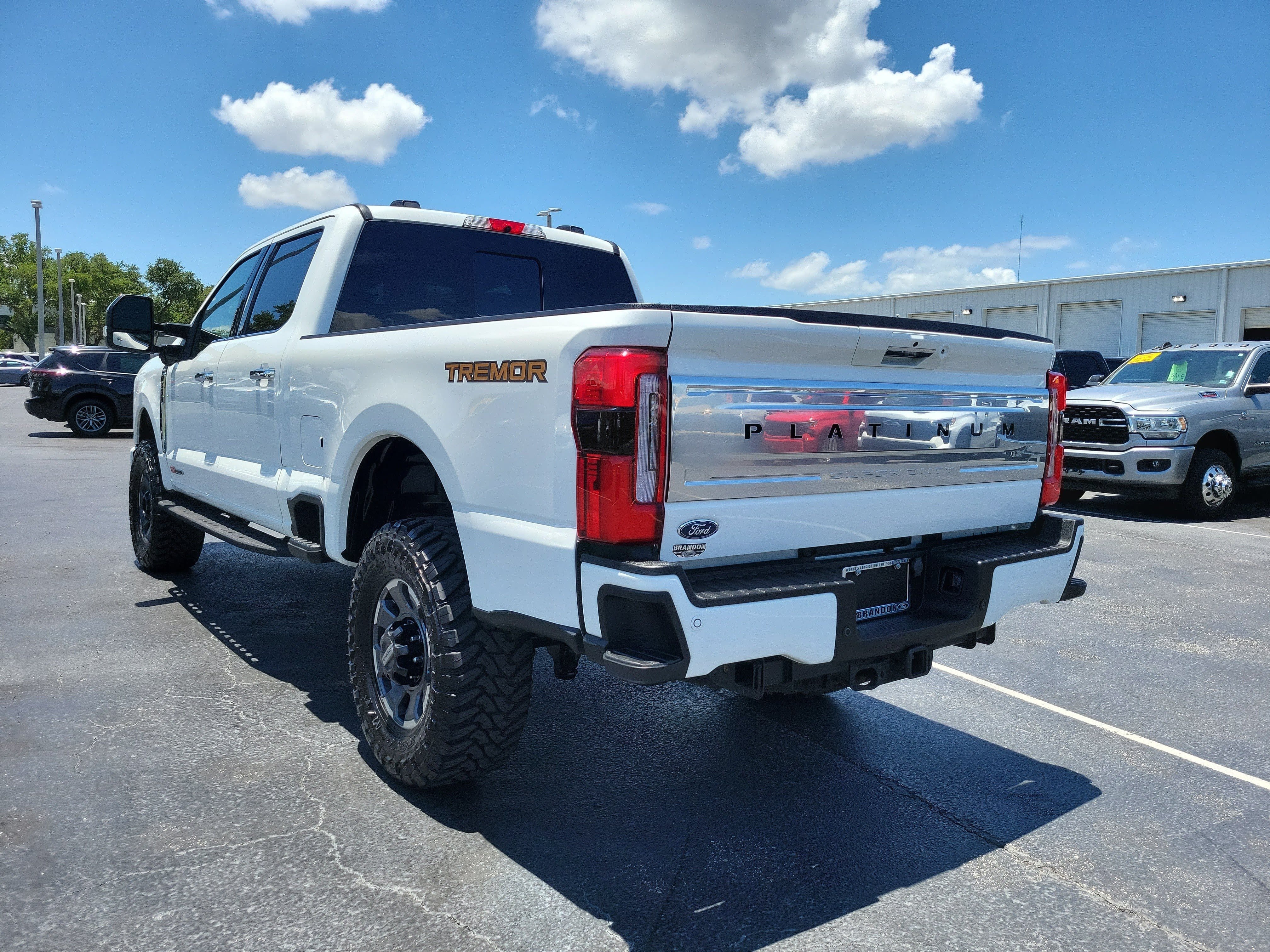 Certified 2024 Ford F350 Platinum w/ Tremor Off-Road Package AWD/4WD image 7