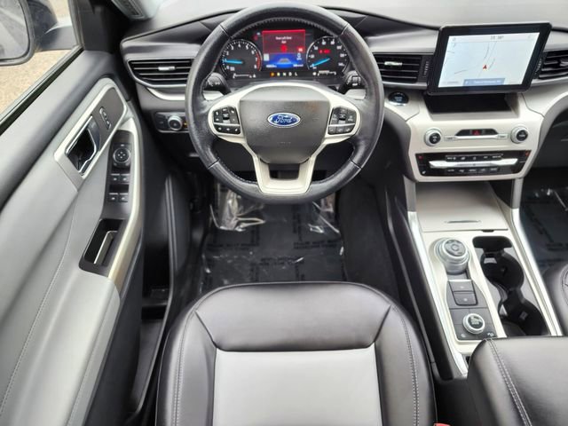 Certified 2022 Ford Explorer XLT w/ Equipment Group 202A AWD/4WD image 13